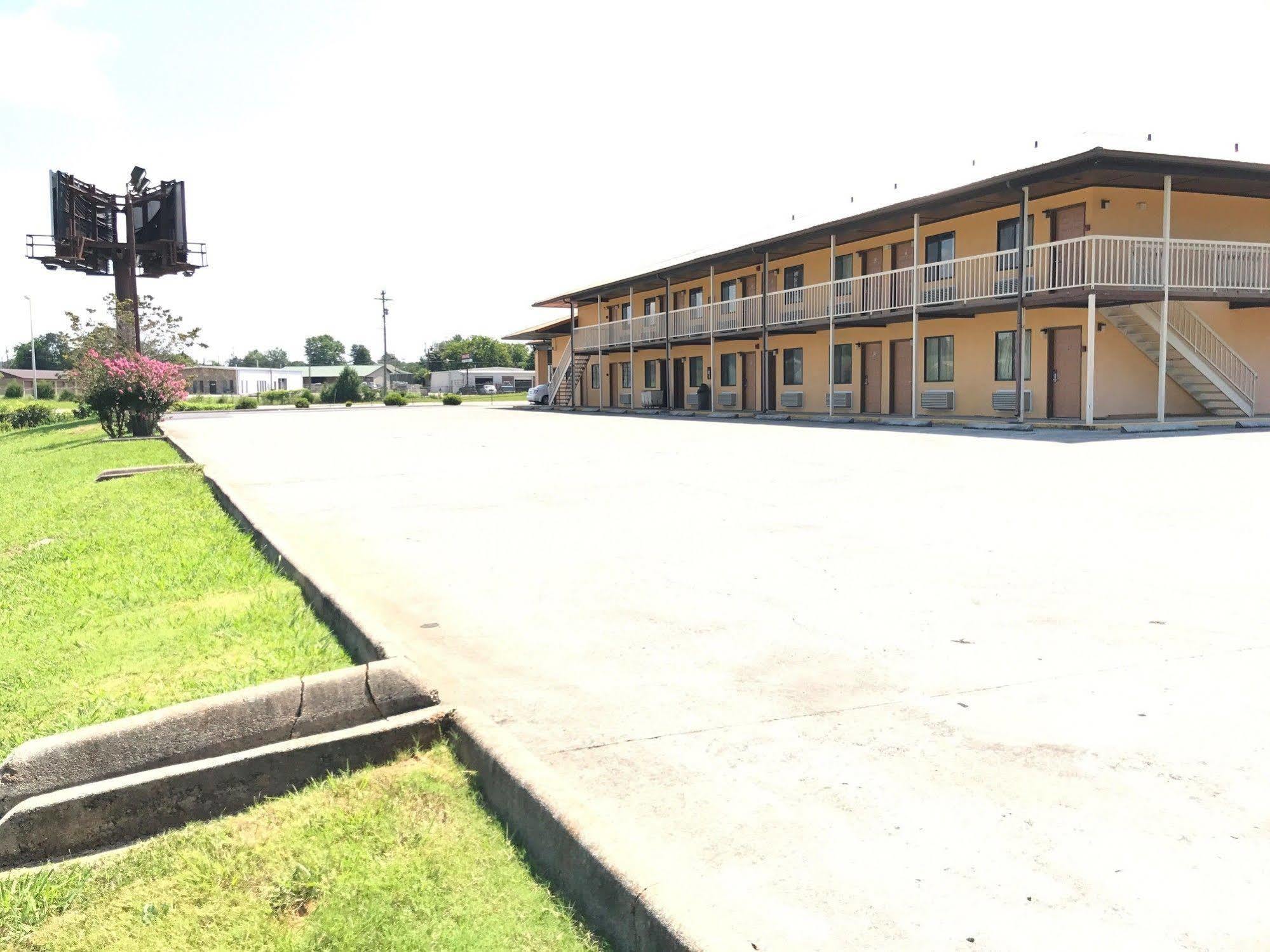 Motor Inns Of America Madisonville Esterno foto