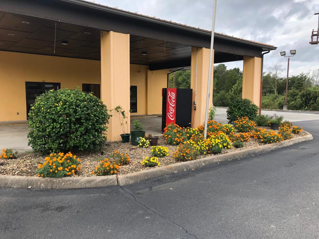 Motor Inns Of America Madisonville Esterno foto